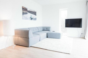 Cool 1-bed w. private terrace, Odense C